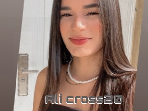 Ali_cross20
