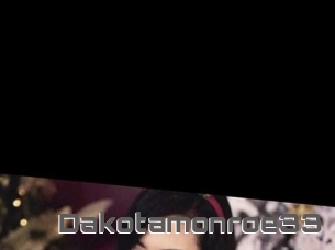 Dakotamonroe33