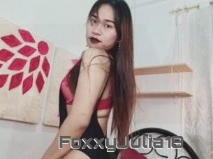 FoxxyJulia18