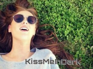 KissMeInDark