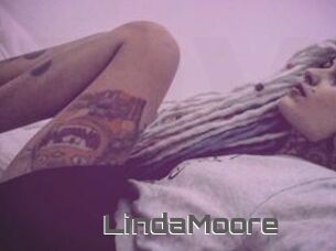 Linda_Moore