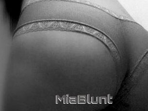 MiaBlunt