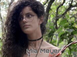 Mia_Meyer