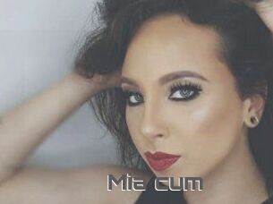 Mia_cum