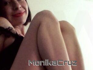 Monika_Cruz