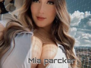 Mia_parcker