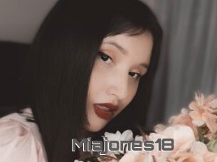 Miajones18