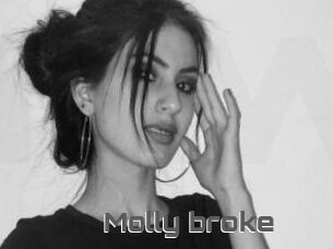 Molly_broke