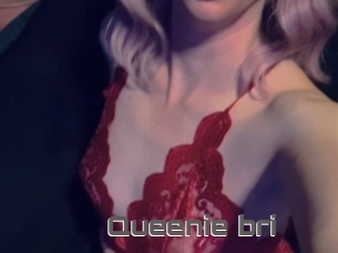Queenie_bri